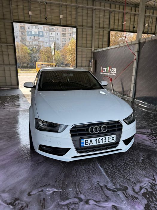 Продам Audi A4 b8 2013