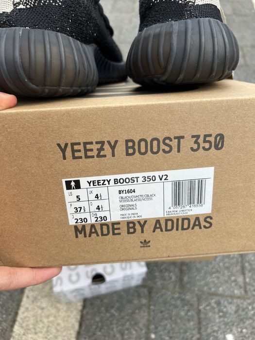 Adidas Yeezy Boost 350 V2 Oreo sneakersy czarne białe 37 1/3
