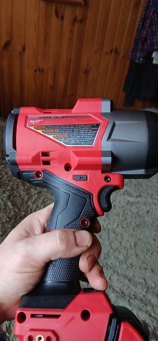 Гайковерт від  Milwaukee 220Нм  2967