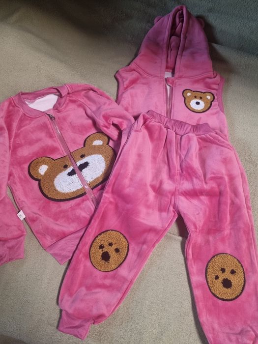 спортивний костюм  на дівчинку