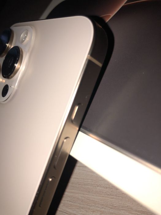 Sprzedam APPLE IPHONE 16 pro max