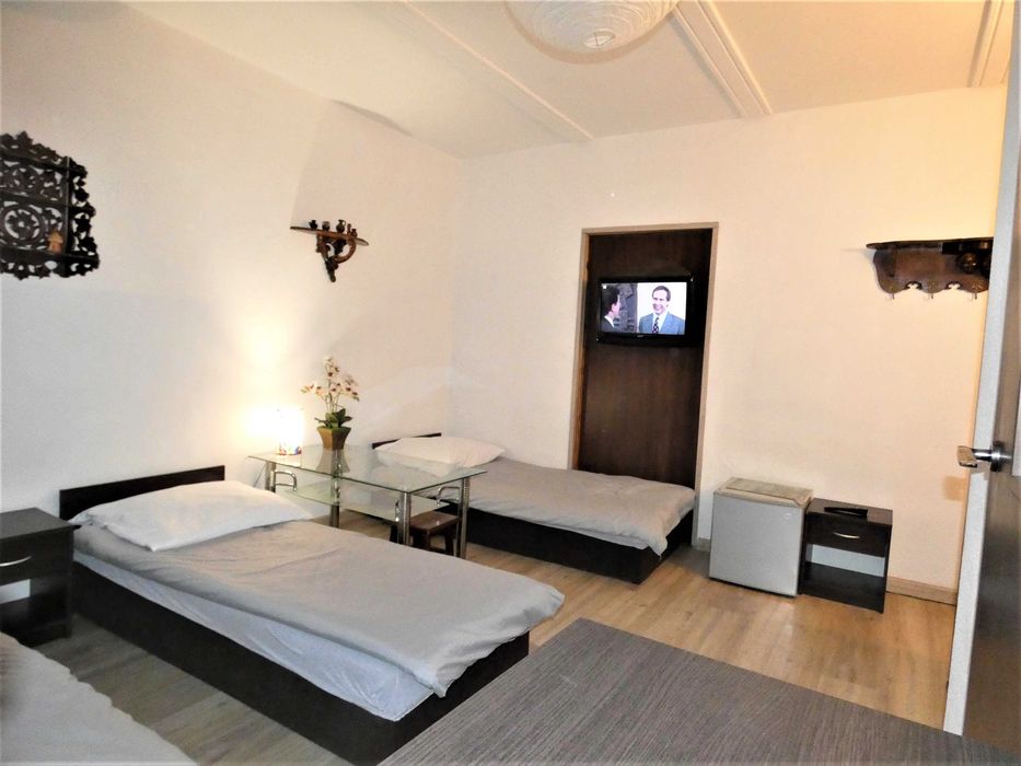 Wolne Pokoje 2 - 4 osobowe, każdy pokój z własną łazienką