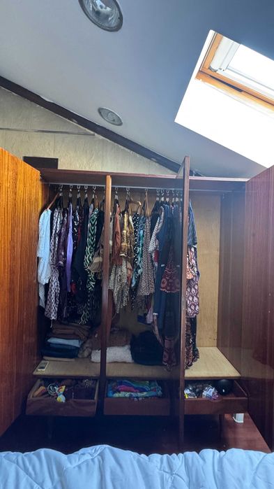 Roupeiro Vintage Madeira Cerejeira