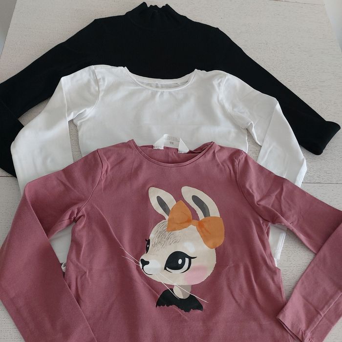 Bluzka biała króliczek H&M Cool Club półgolf rozm. 140