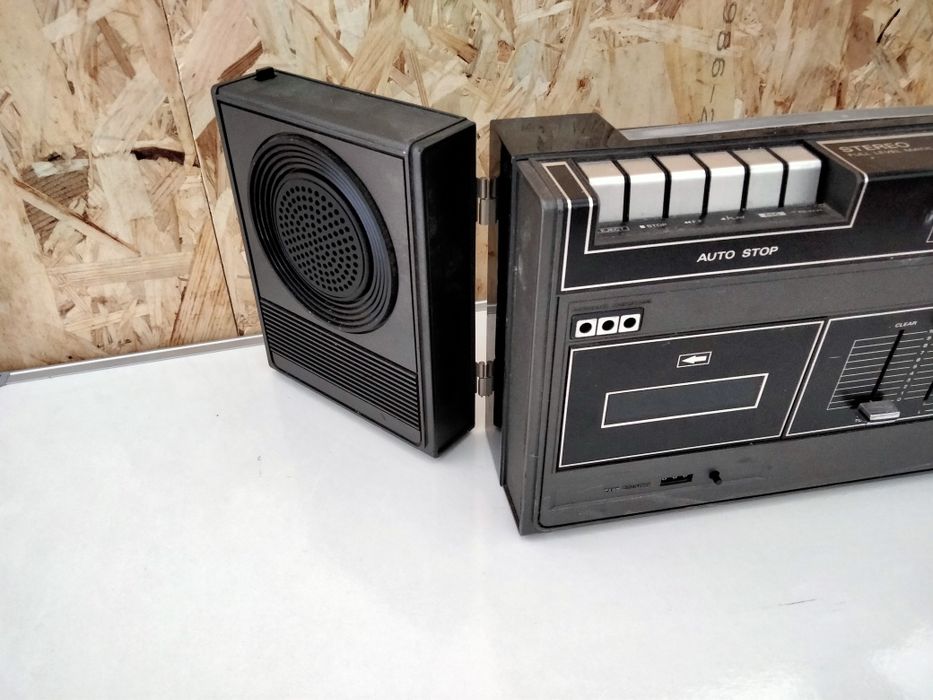 Rádio HITACHI antigo