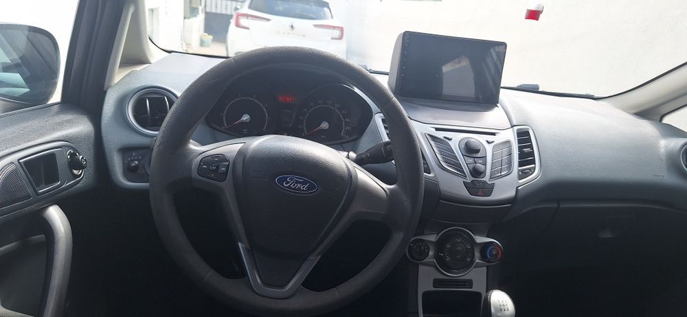 Ford Fiesta — fotografia 8