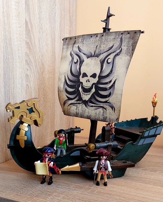 Statek piracki playmobil