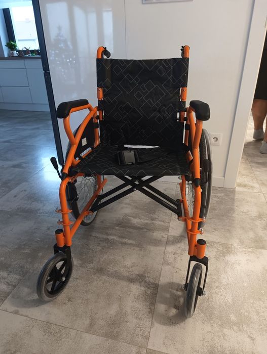 Wózek inwalidzki lekki składany 61 cm