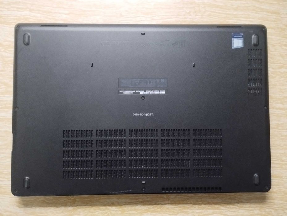 Dell Latitude 5590, i5-8250u, 16 Гб ОЗУ, 256 SSD, із США