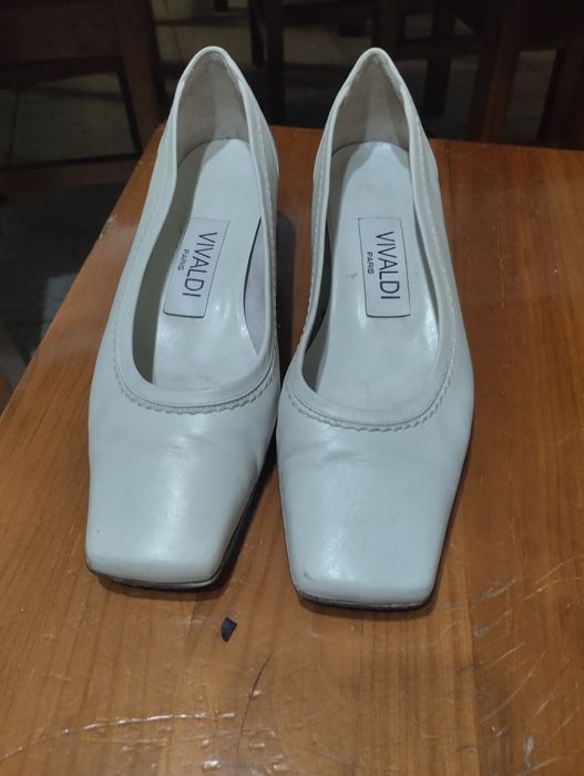 Sapatos com um pouco de salto