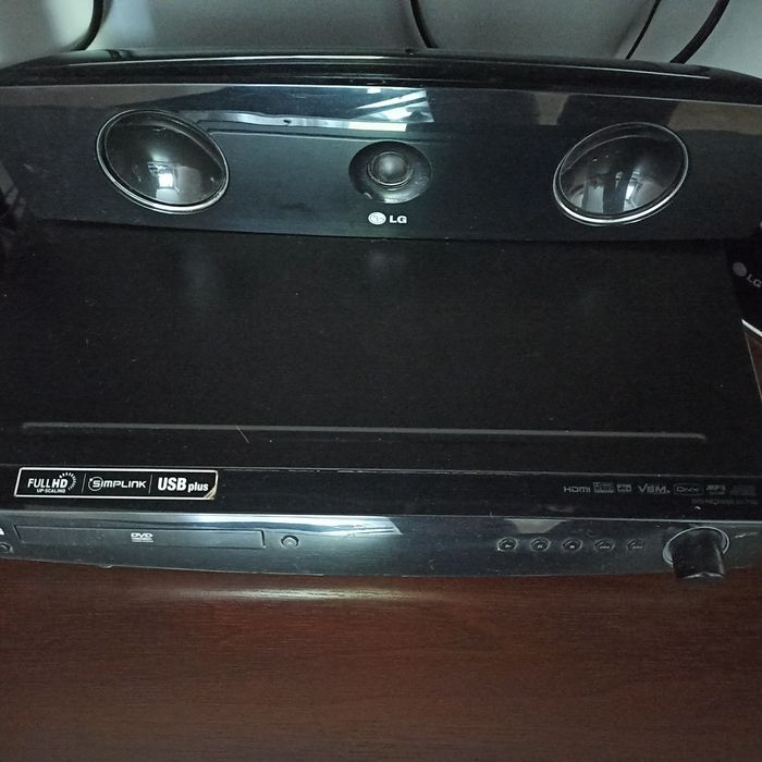 Домашній кінотеатр LG