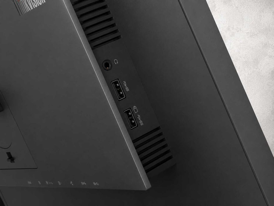 Монітор безрамковий 23.8" Lenovo ThinkVision P24h-2L 2560*1440 16:9 WLED IPS 8 bit sRGB 99% вбудовані стереодинаміки 2х1W + Гарантія 12 місяців