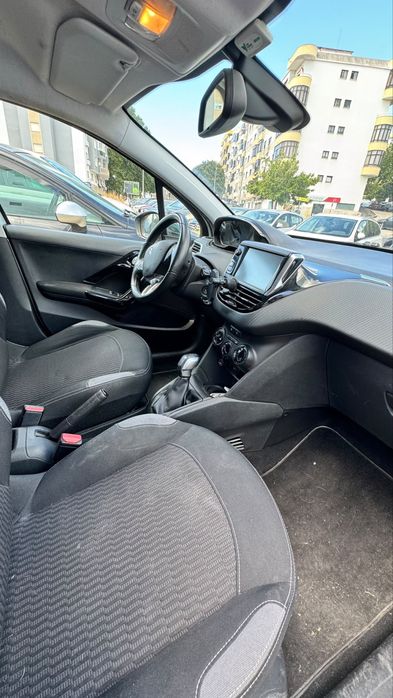 Peugeot 208 1.6 HDi Allure Diesel 2016 — photo 4