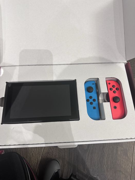 Nintendo Switch V2 – komplet + Ring Fit Adventure | Stan bardzo dobry.