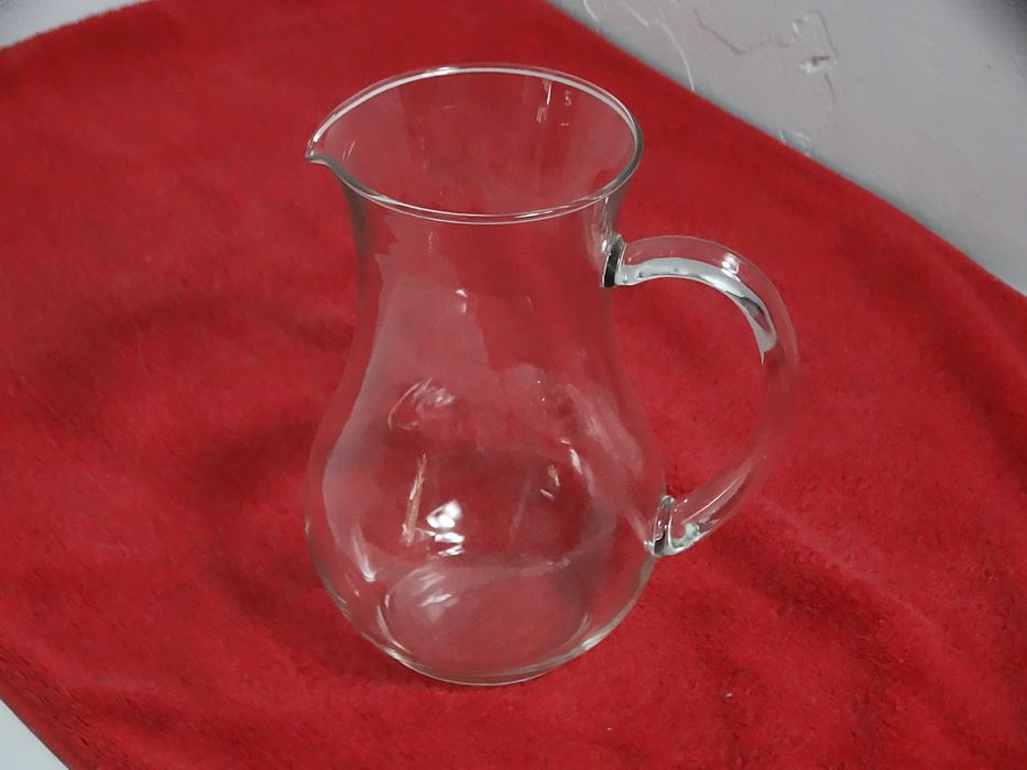 Klasyczny Szklany Dzbanek na Napoje – 1,3 L
