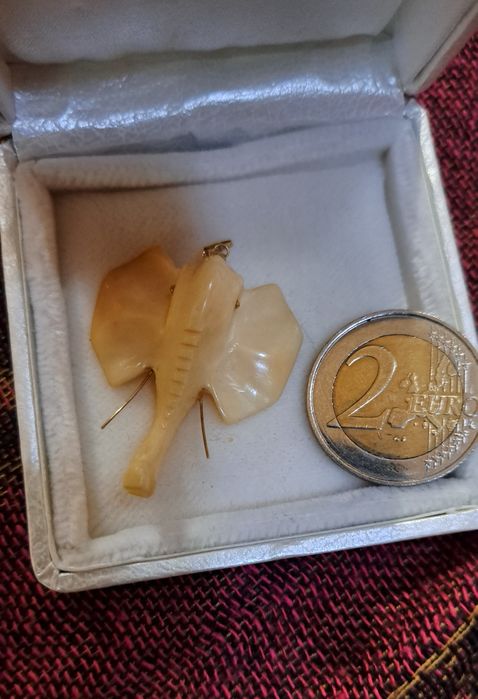 Pendente vintage material nobre e Ouro 800.