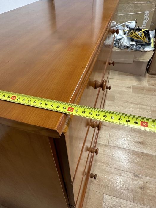 cómoda  com 4 gavetas e 2 gavetões ou