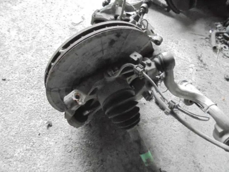 MERCEDES ML W163 LIFT 5.5 AMG PIASTA PRZÓD LEWY