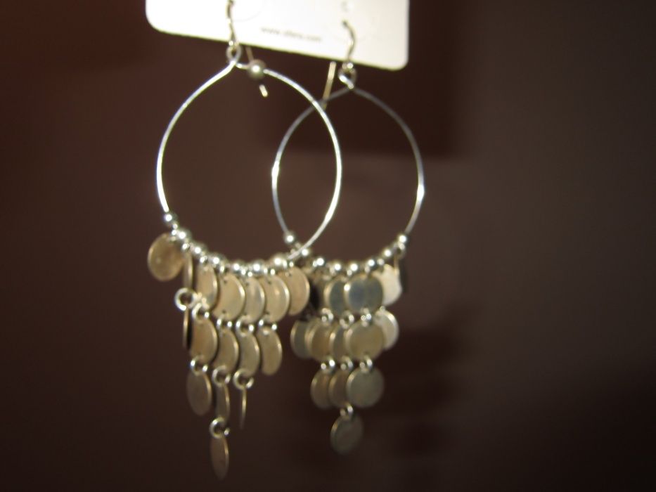 Argolas Prateadas com rodelas em baixo