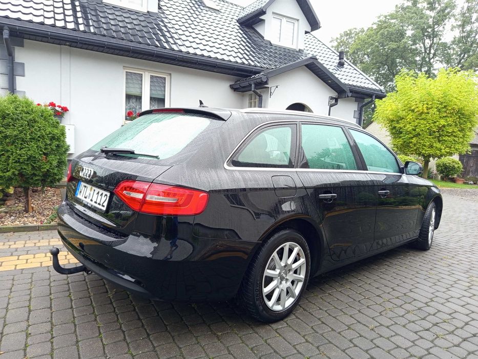 Audi A4 B8 2.0tdi-143km-lift-ksenon-hak-navi-sprowadzony!