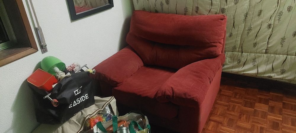 Sofá e cadeirão, conjunto