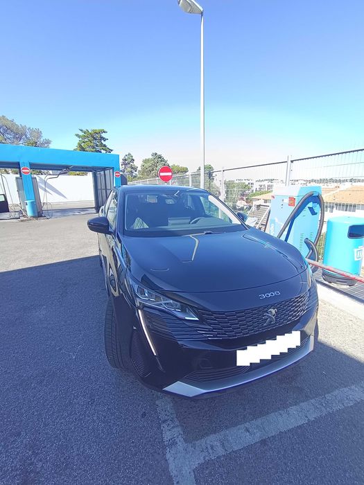 PEUGEOT 3008 HYBRID 225ch Allure Pack e-EAT8