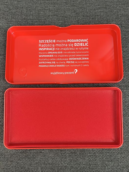 Pudełko na prezent metalowe