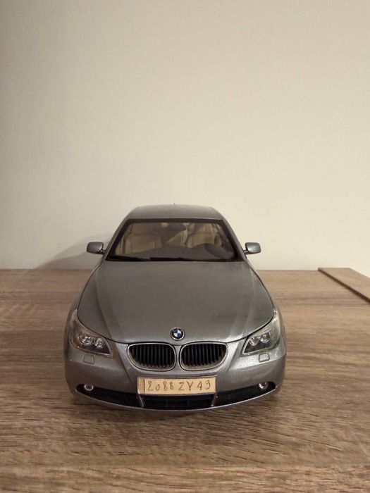 Колекційна модель BMW 5 series E60 Kyosho 1:18