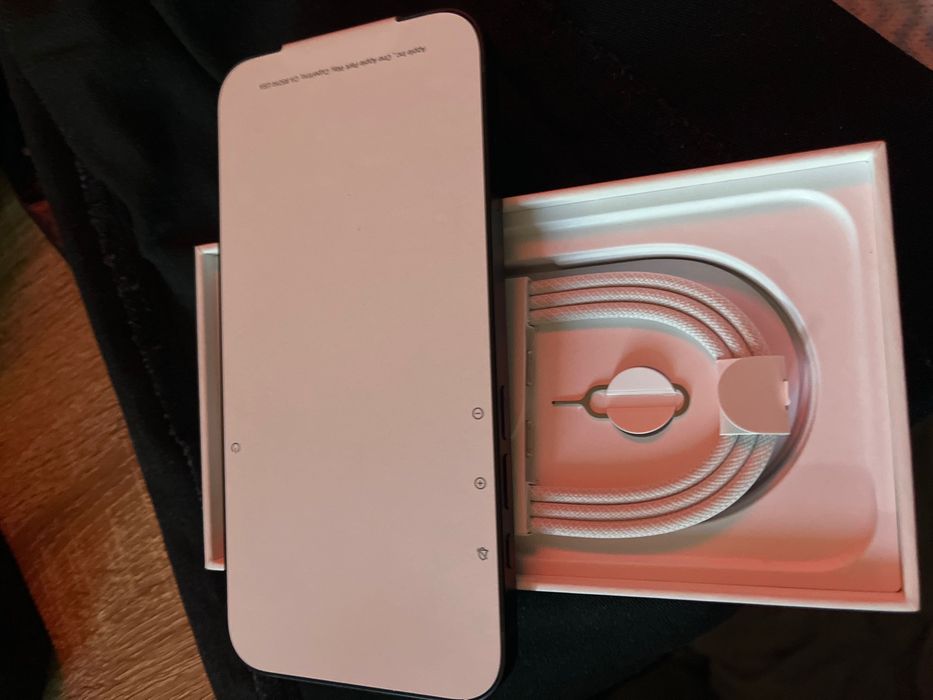 iPhone 16e Nowy nie używany