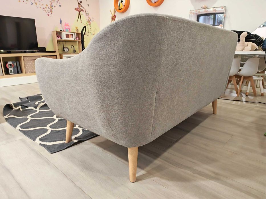 Sofá nórdico 3 lugares