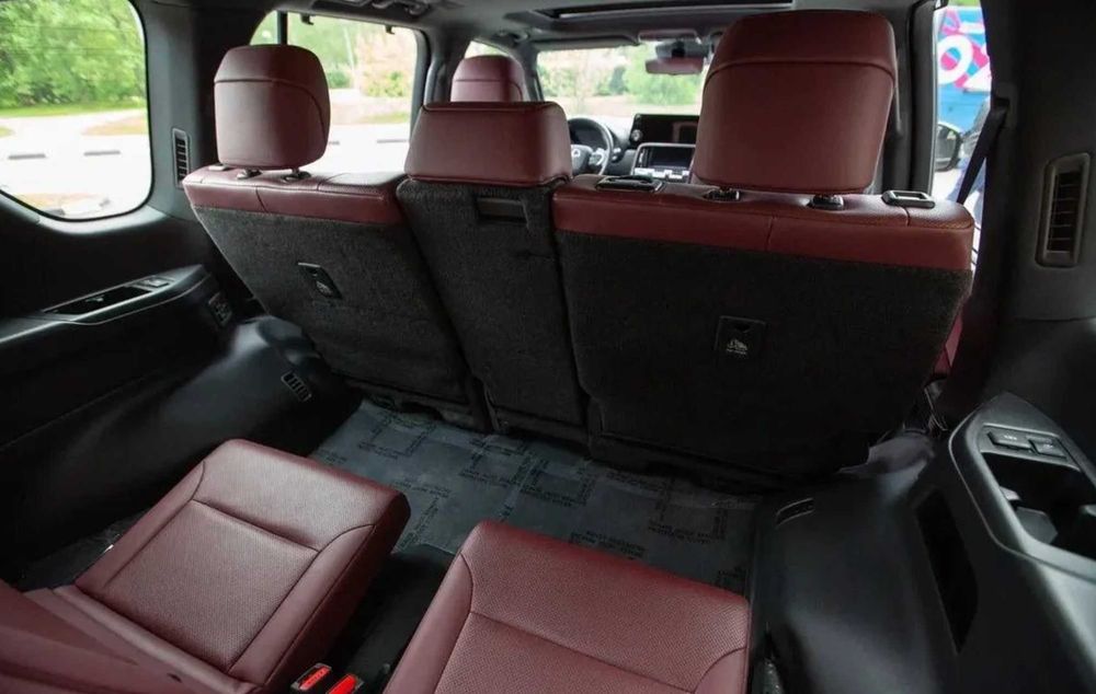 Продам Lexus LX 500d 2024 з ПДВ