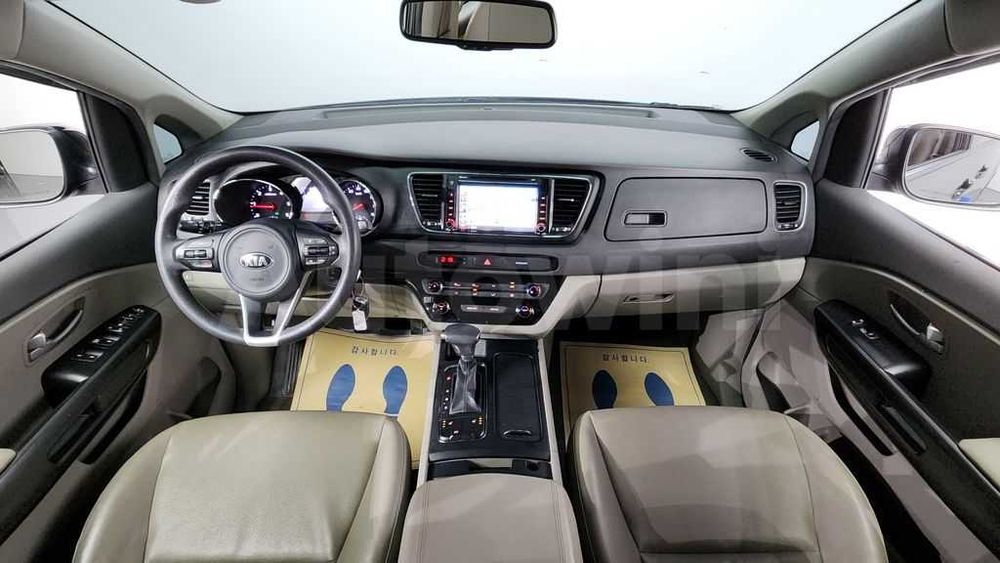 Дизельна Kia Carnival / 2018року