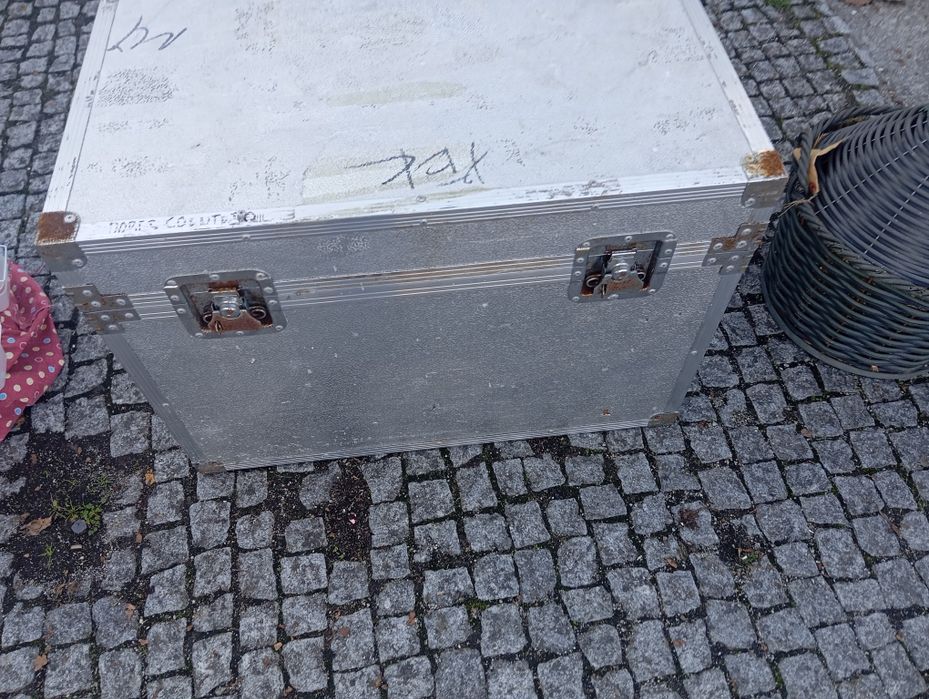 Caixa ou baú em alumínio