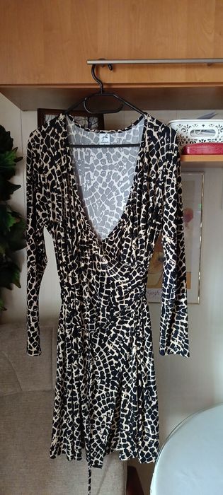 Damska sukienka kopertowa