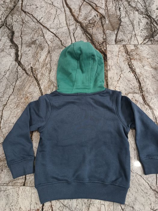 Nowa bluza chłopięca r.104