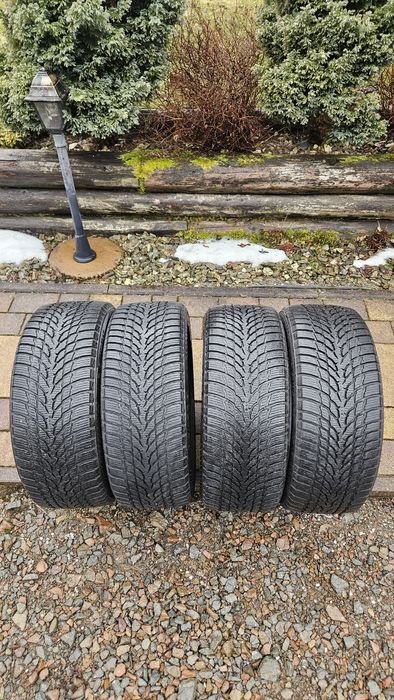 Opony zimowe NOKIAN Snoowproof 215/45 R17