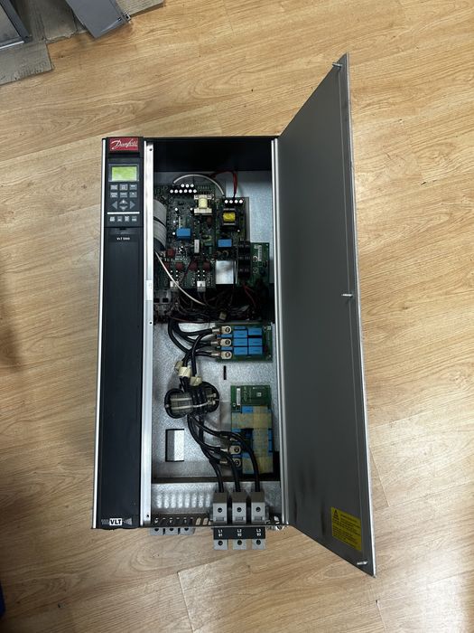 Преобразователи частоты Danfoss  18.5, 55, 75, 90, 110 кВт