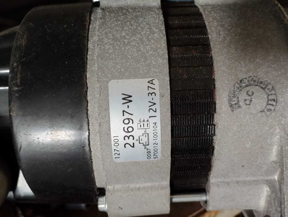 Alternador 23697-W (12V-37A)