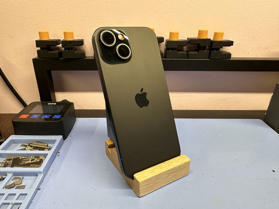 Оригінальні корпуси iPhone