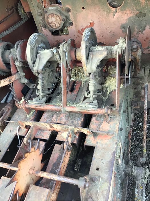 Прес -підборщік Киргизстан