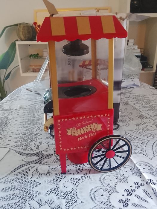 Máquina de pipocas nova