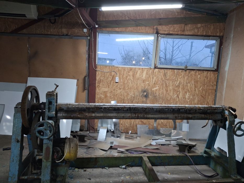 Листогиб трьохвалка вальці