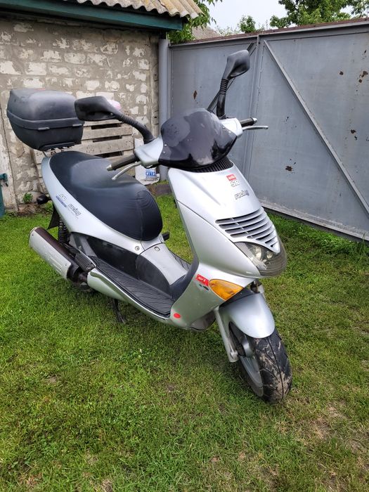 Aprilia leonardo