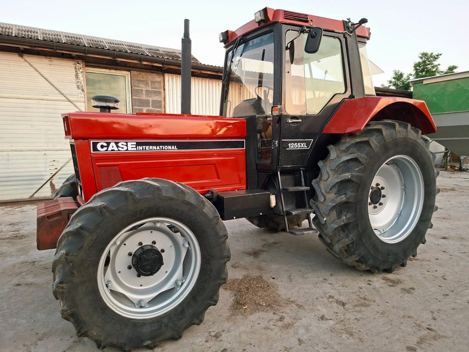 Case International 1255 XL  legenda