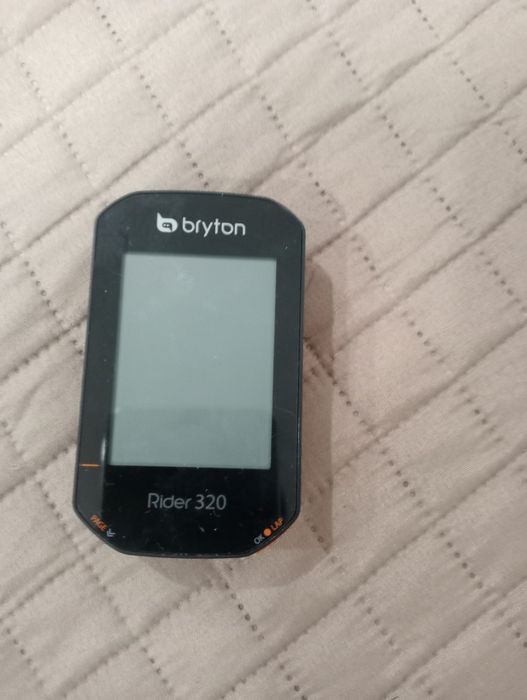 GPS bryton 320.                   .