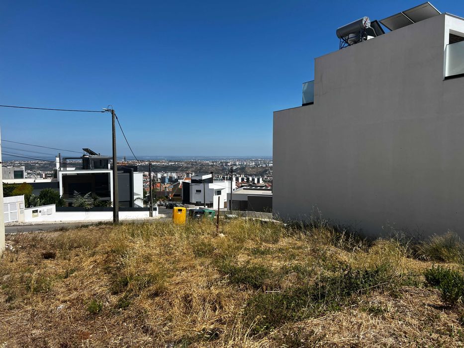 Terreno Urbano Com 2 Frentes e Vista Única