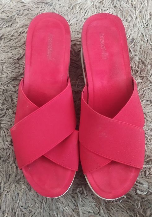 Klapki damskie na koturnie rozmiar 37, Graceland