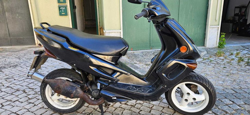 Peugeot Speedfigther 50cc revisionada em bom estado pronta a andar ideal para cidadinos com consumos baixos