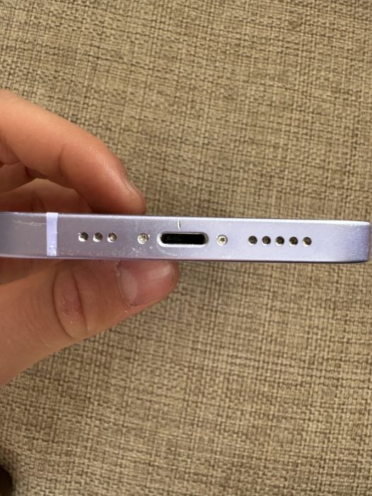 Iphone 12.         .