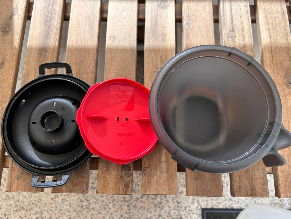 Conjunto Tupperware Micro-ondas – Omeleteira + Arroz (430 ml + 550 ml)